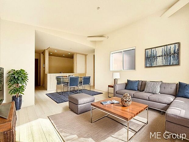 【リビング】落ち着いた雰囲気のＬＤＫは家族みんなの快適空間※家具はCGです