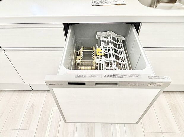 【その他設備(食洗機)】面倒なお片づけは食洗機にお任せ!家事の負担が減って、時間にも気持ちにもゆとりができます。