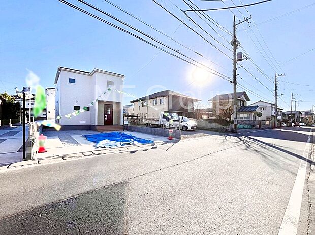 【前面道路含む現地写真】堂々完成！！ ここから始まる新生活を応援いたします！ 