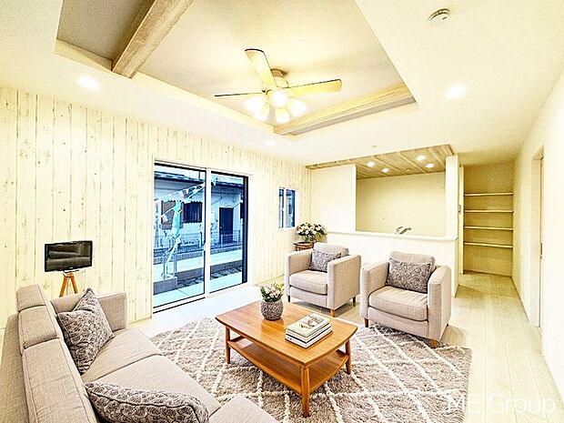 【リビング】落ち着いた雰囲気のＬＤＫは家族みんなの快適空間※家具はCGです