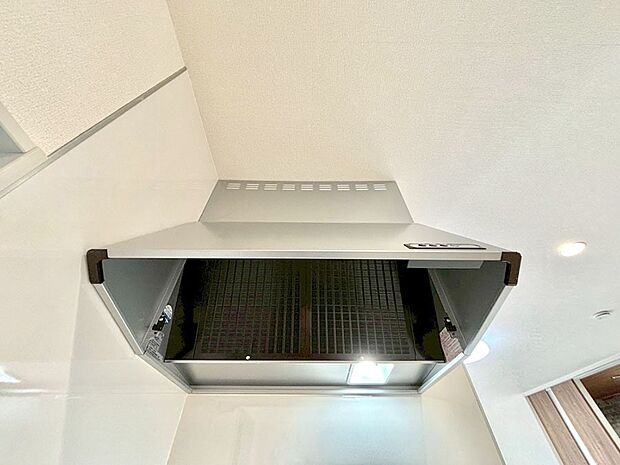 【その他設備(レンジフード)】基本的なお手入れはフィルターのみ！お手入れのしやすさも魅力です。