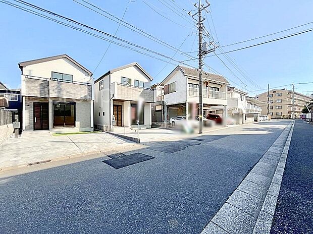 【前面道路含む現地写真】見通しの良さとともに、街並みに開放感を与えてくれます。