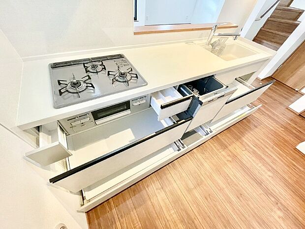 【その他設備(スライド収納)】使いやすさを優先したスライド式収納タイプ！