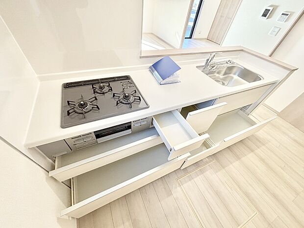 【その他設備(スライド収納)】使いやすさを優先したスライド式収納タイプ！