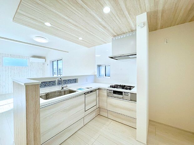 【キッチン】お料理を効率的に、楽しく！システムキッチン  