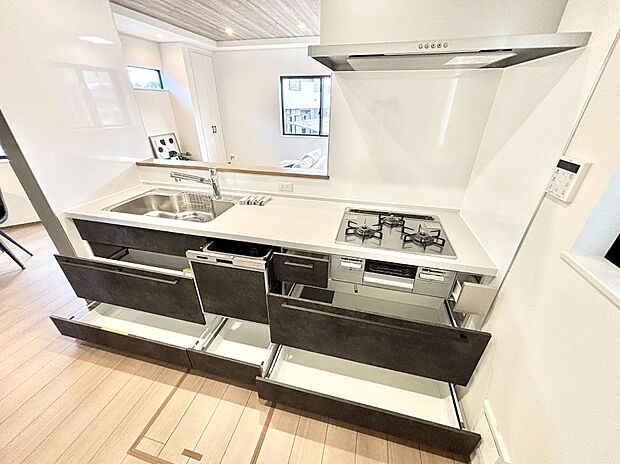 【その他設備(スライド収納)】使いやすさを優先したスライド式収納タイプ！