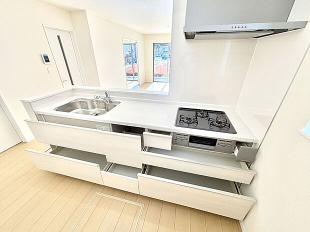 【その他設備(スライド収納)】使いやすさを優先したスライド式収納タイプ！