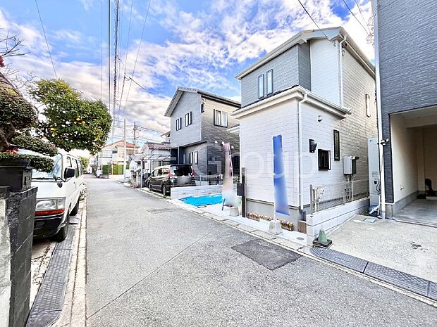 【前面道路含む現地写真】堂々完成！！ ここから始まる新生活を応援いたします！ 