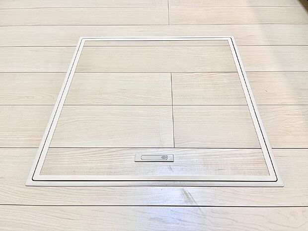 【その他設備(床下収納)】床下収納付き！日用品・非常用品の収納にも大活躍。