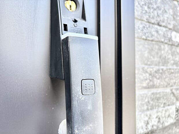 【玄関】ラクラク開錠！スマートコントロールキー。