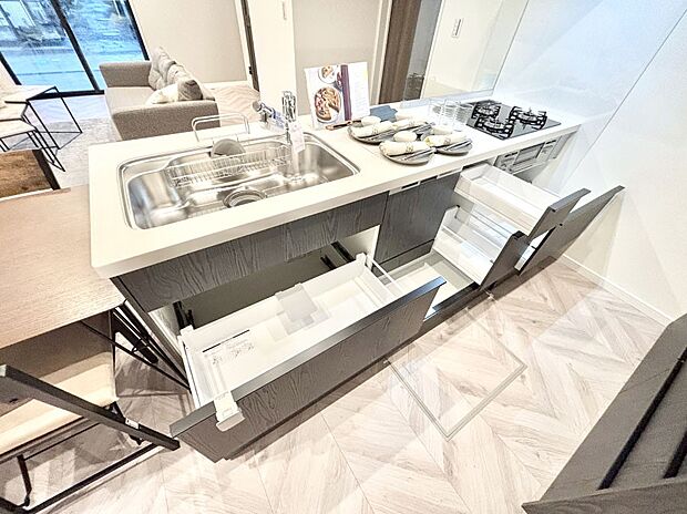 【その他設備(スライド収納)】使いやすさを優先したスライド式収納タイプ！