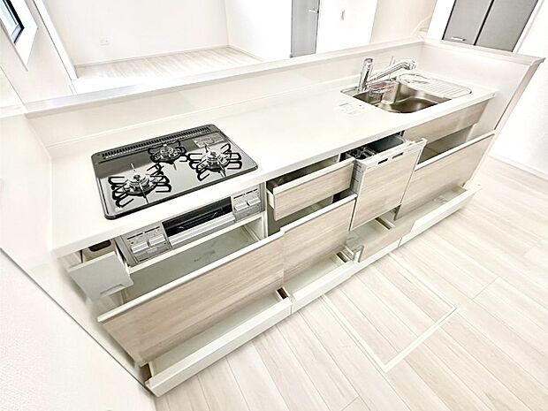 【その他設備(スライド収納)】使いやすさを優先したスライド式収納タイプ!