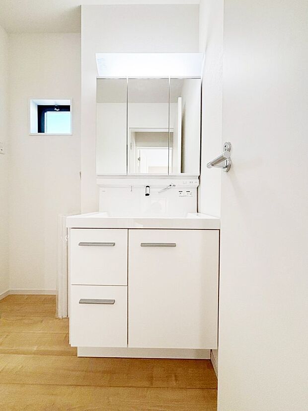 【洗面台・洗面所】収納力と機能性に優れた洗面化粧台