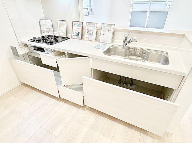 【その他設備(スライド収納)】使いやすさを優先したスライド式収納タイプ!