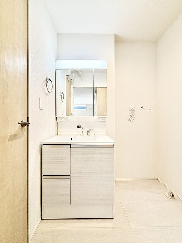 【洗面台・洗面所】収納力と機能性に優れた洗面化粧台