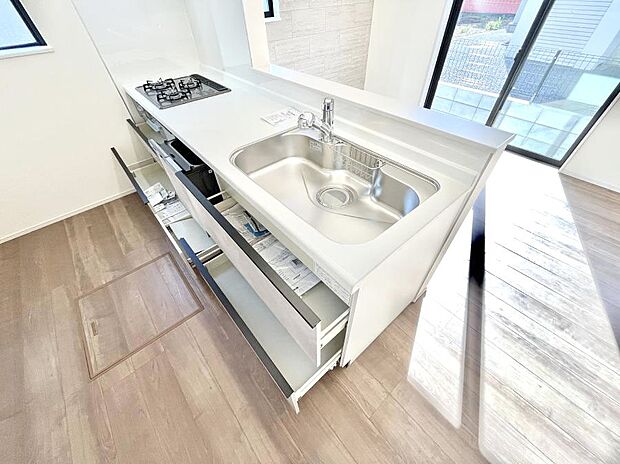 【その他設備(スライド収納)】使いやすさを優先したスライド式収納タイプ!