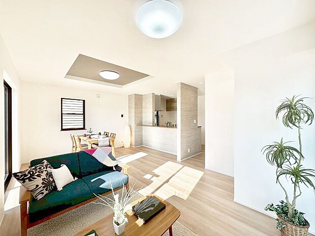 【リビング】どこにいても家族のつながりを感じられるコミュニケーションリビング