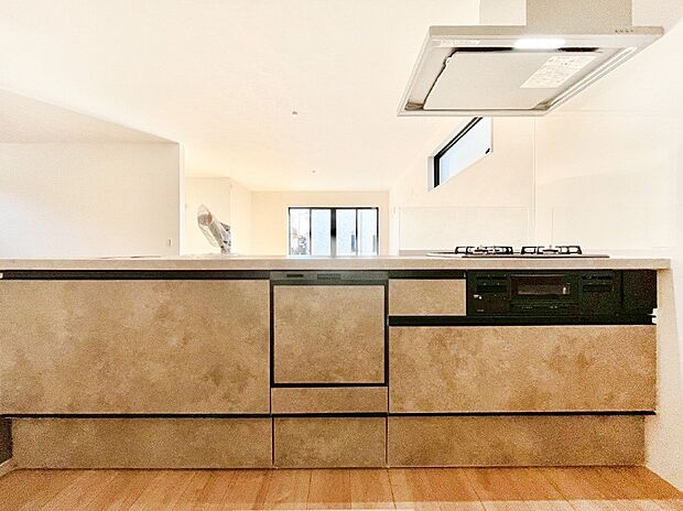 【キッチン】毎日使うキッチンだから、使いやすさ＆お手入れのしやすさにこだわりました。 