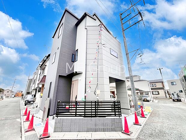 【現地外観写真】早く帰りたくなるマイホーム