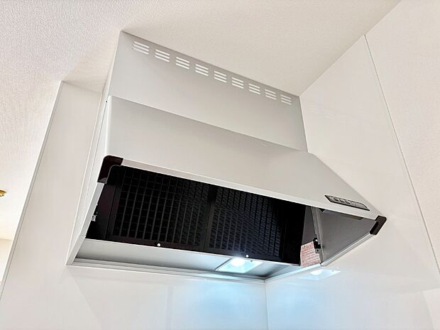 【その他設備(レンジフード)】基本的なお手入れはフィルターのみ!お手入れのしやすさも魅力です。