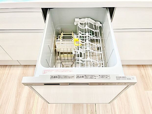 【その他設備(食洗機)】面倒なお片づけは食洗機にお任せ!家事の負担が減って、時間にも気持ちにもゆとりができます。