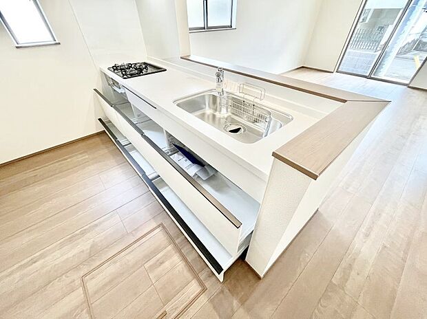 【その他設備(スライド収納)】使いやすさを優先したスライド式収納タイプ!