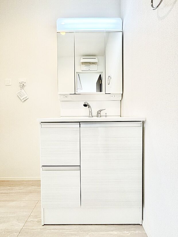 【洗面台・洗面所】収納力と機能性に優れた洗面化粧台