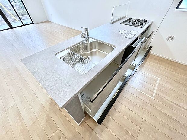 【その他設備(スライド収納)】使いやすさを優先したスライド式収納タイプ!