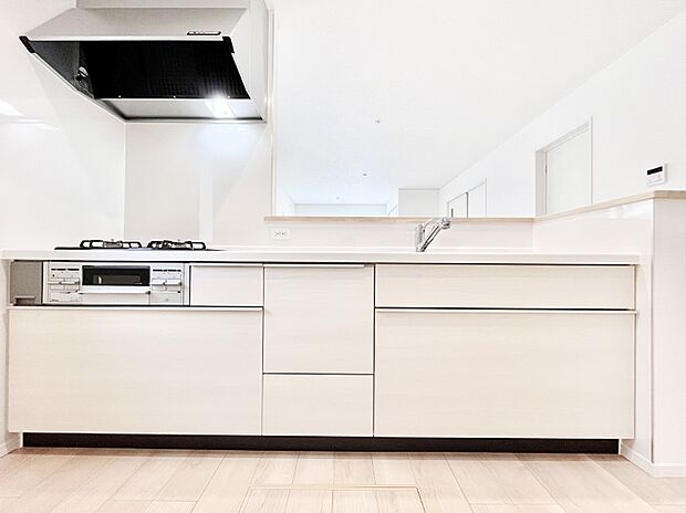 【キッチン】毎日使うキッチンだから、使いやすさ＆お手入れのしやすさにこだわりました。 