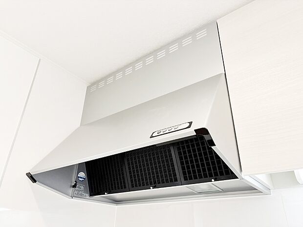 【その他設備(レンジフード)】基本的なお手入れはフィルターのみ！お手入れのしやすさも魅力です。