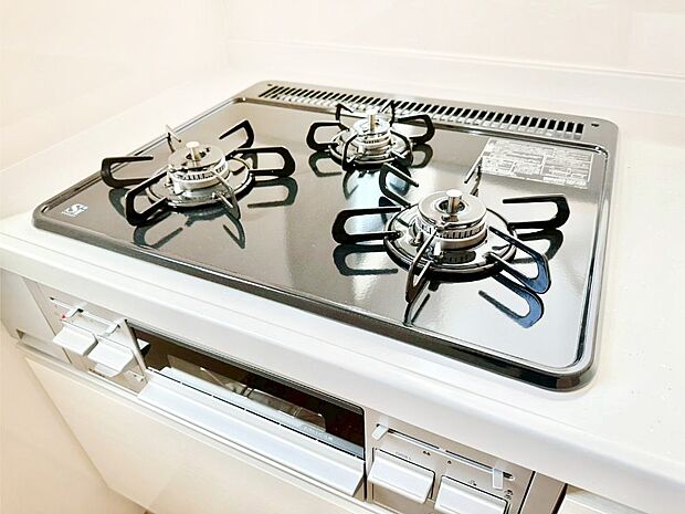 【その他設備(Ｓｉセンサーコンロ)】ガスコンロはＳｉセンサー搭載。火力調節や焦げ付き・消し忘れも防いでくれます。