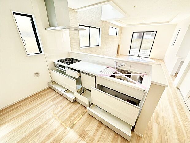 【その他設備(スライド収納)】使いやすさを優先したスライド式収納タイプ！