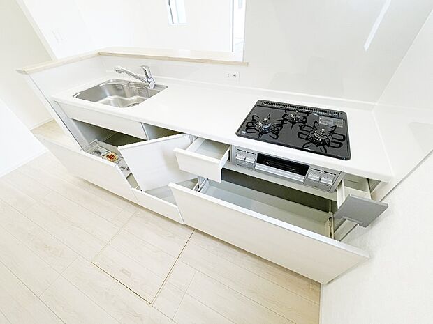 【その他設備(スライド収納)】使いやすさを優先したスライド式収納タイプ！