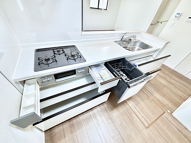 【その他設備(スライド収納)】使いやすさを優先したスライド式収納タイプ！