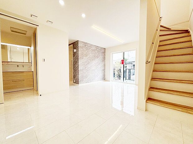 【ダイニング】家族が自然と集まる憩いのスペースになりそう