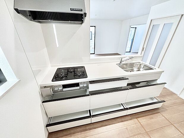 【その他設備(スライド収納)】使いやすさを優先したスライド式収納タイプ！