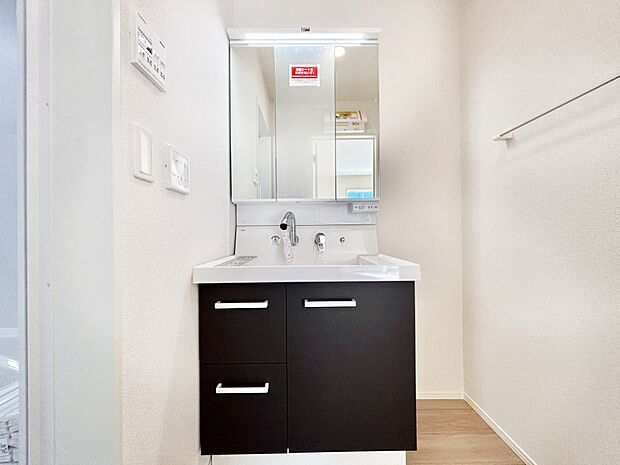 【洗面台・洗面所】収納力と機能性に優れた洗面化粧台