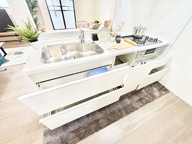 【その他設備(スライド収納)】使いやすさを優先したスライド式収納タイプ！