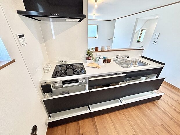 【その他設備(スライド収納)】使いやすさを優先したスライド式収納タイプ！