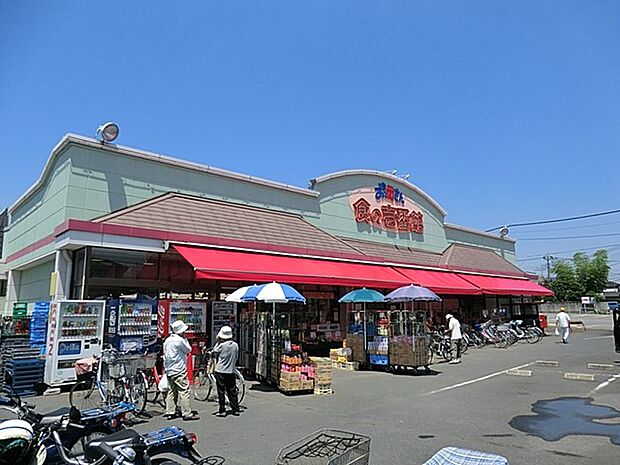 おっ母さん食の壱番館（約310m）