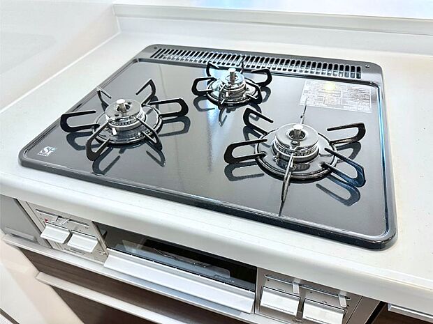 【その他設備(Ｓｉセンサーコンロ)】ガスコンロはＳｉセンサー搭載。火力調節や焦げ付き・消し忘れも防いでくれます。