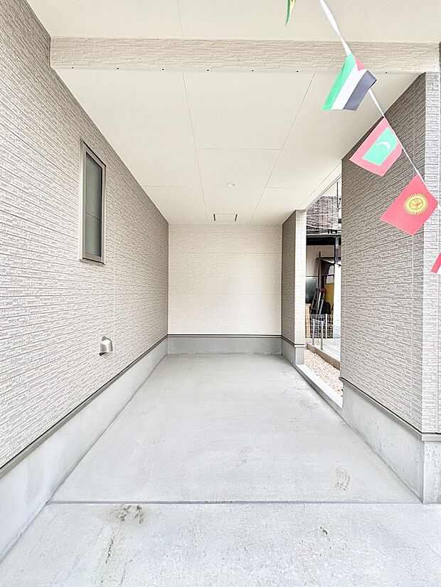 【駐車場】ビルトインタイプは大切なお車を傷や汚れから守ることができます。