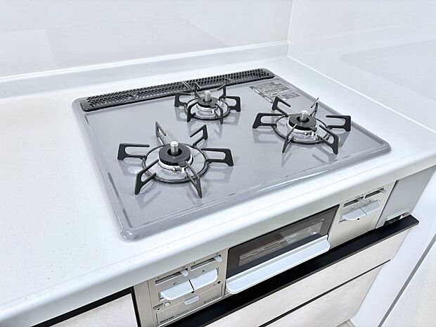 【その他設備(Ｓｉセンサーコンロ)】ガスコンロはＳｉセンサー搭載。火力調節や焦げ付き・消し忘れも防いでくれます。