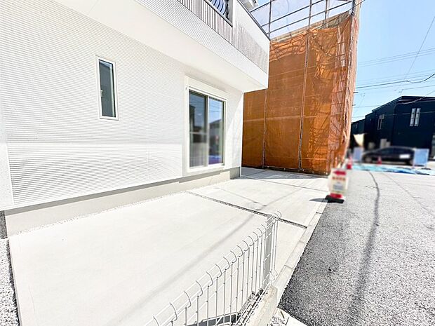 【駐車場】目の前が駐車場だと雨の日も大量にお買い物をした時も便利ですね