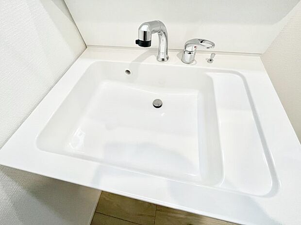 【その他設備(ハンドシャワー水栓)】ハンドシャワー付き!使いやすい洗面台。
