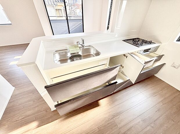 【その他設備(スライド収納)】使いやすさを優先したスライド式収納タイプ!