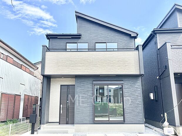 【現地外観写真】たっぷりの陽光と心地よい風が舞い込む住まい