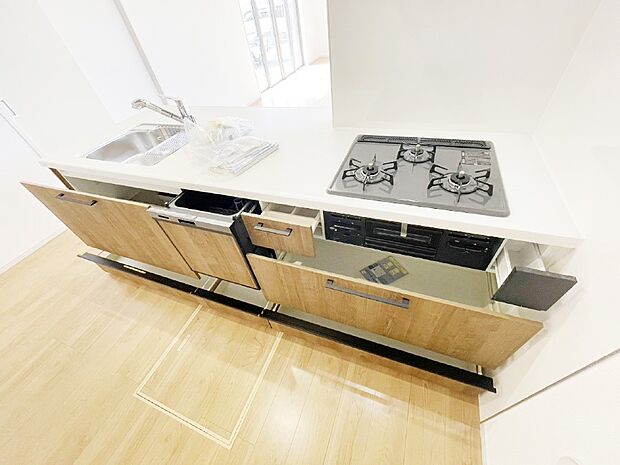 【その他設備(スライド収納)】使いやすさを優先したスライド式収納タイプ！