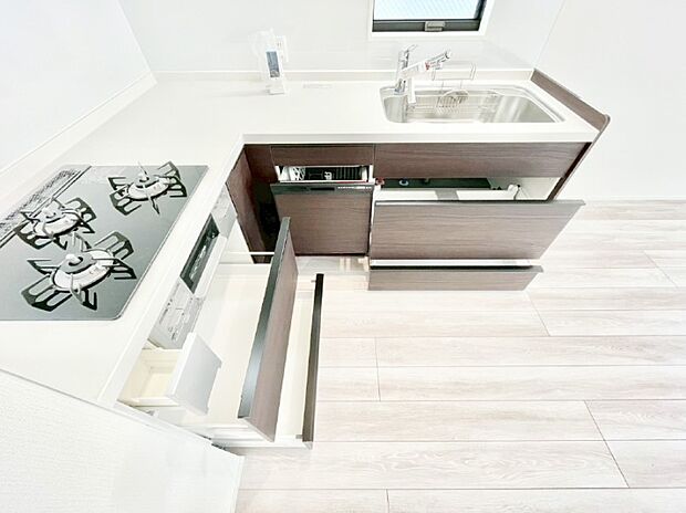 【その他設備(スライド収納)】使いやすさを優先したスライド式収納タイプ!