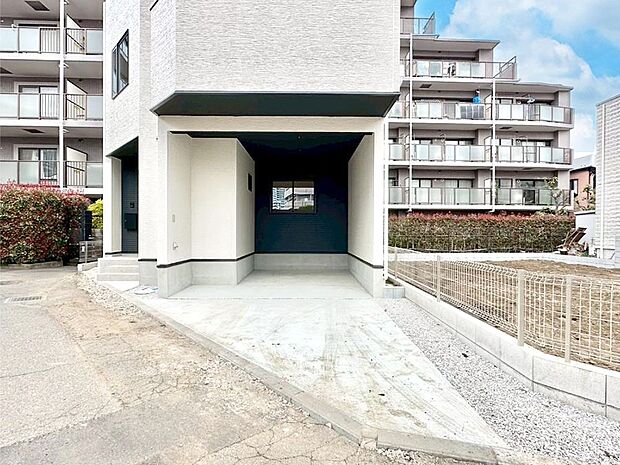 【駐車場】生活に欠かせない駐車スペース。